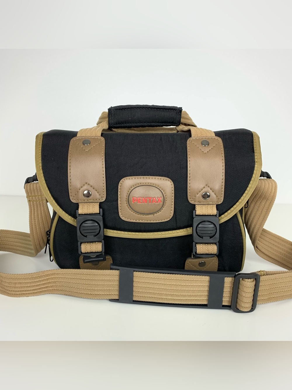 Pentax Camera Bag Black Tan Mid-size Shoulder Strap Clips Practical Padded
